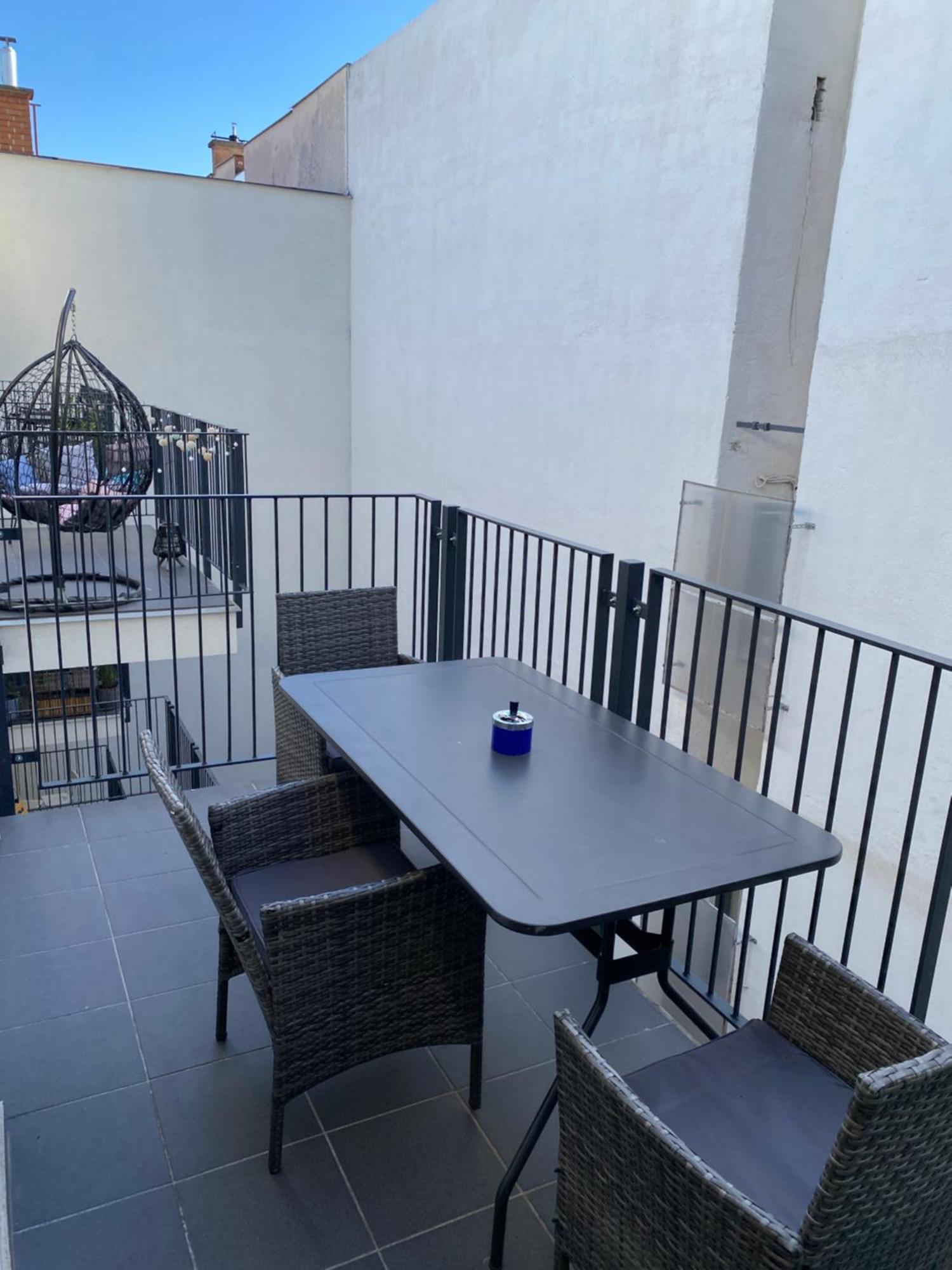 R77 Apartment Downtown - Penthouse Budapest Bagian luar foto