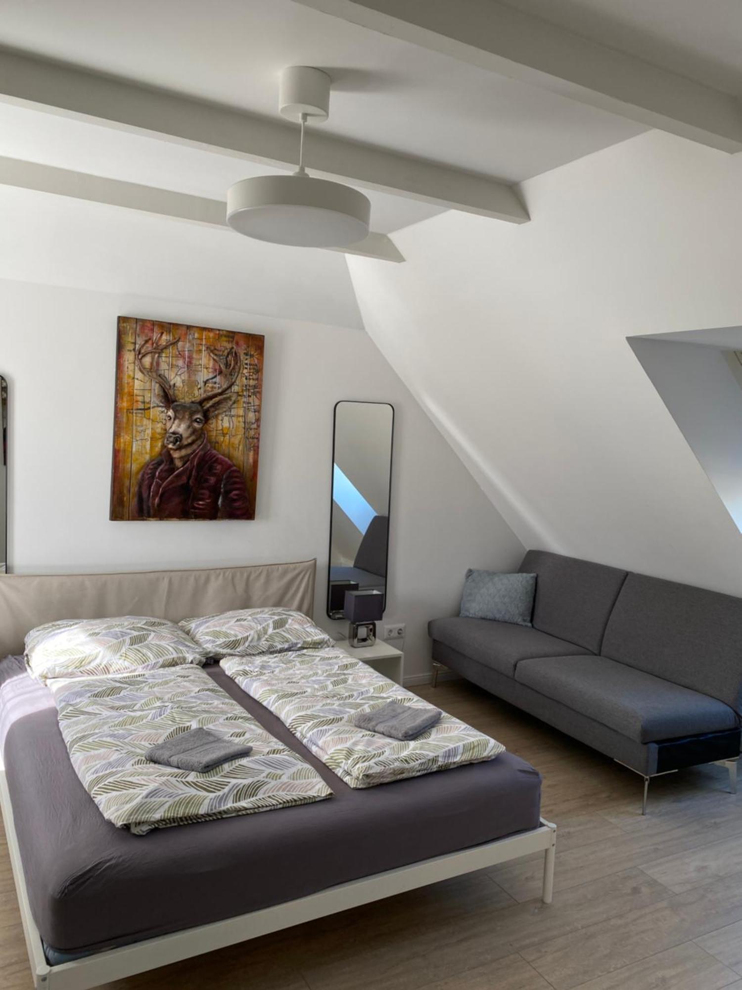 R77 Apartment Downtown - Penthouse Budapest Bagian luar foto