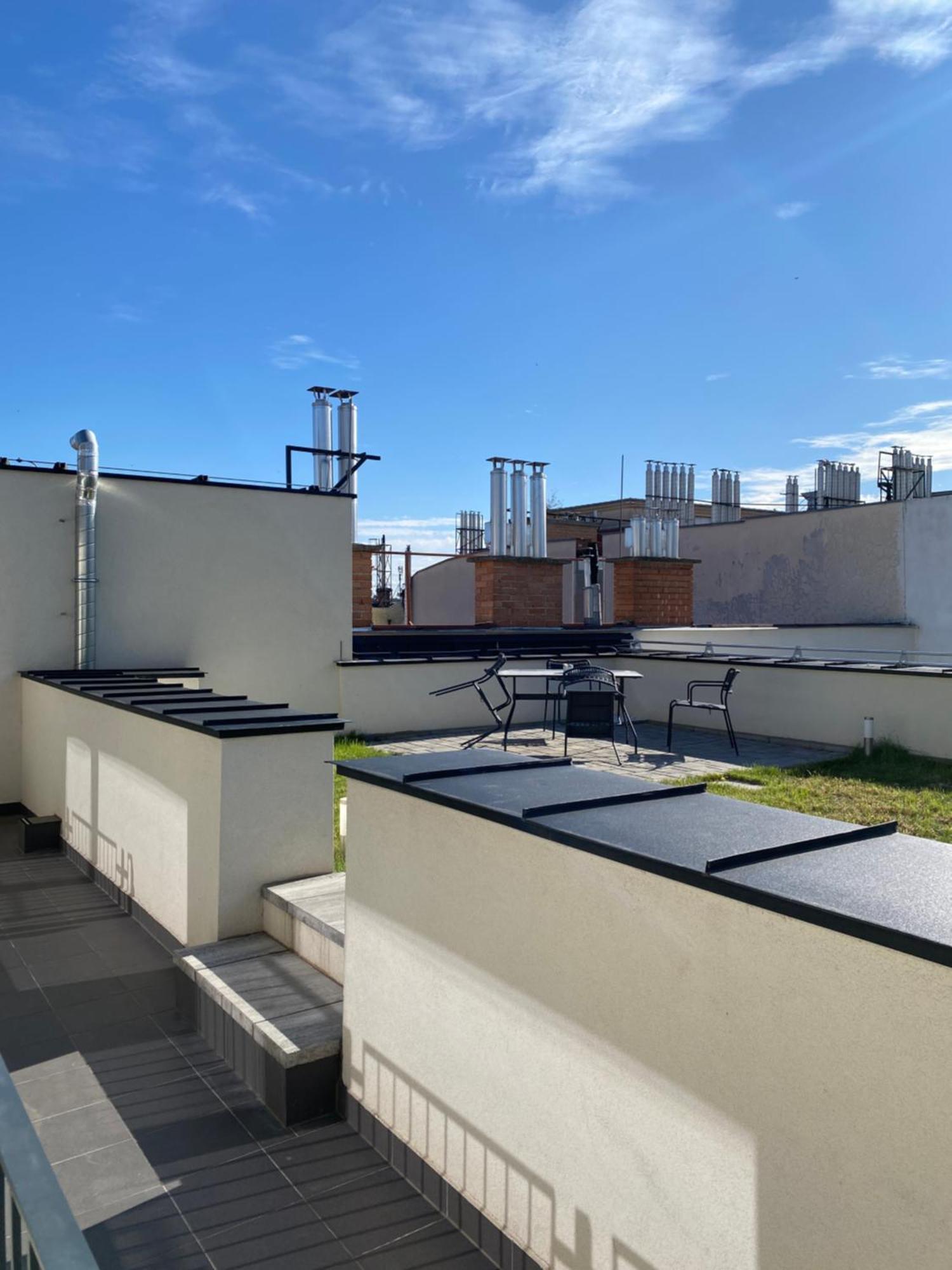R77 Apartment Downtown - Penthouse Budapest Bagian luar foto