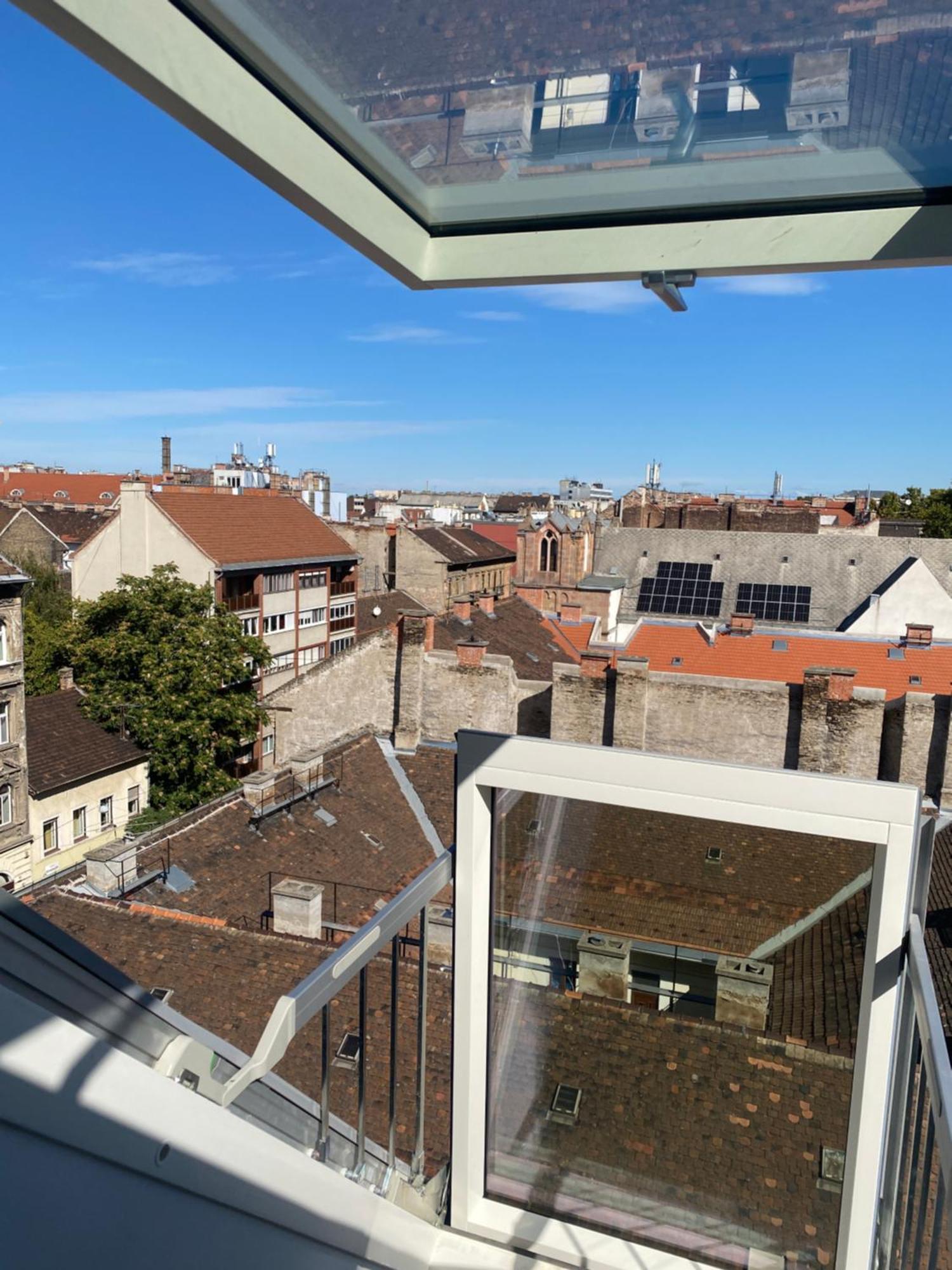 R77 Apartment Downtown - Penthouse Budapest Bagian luar foto