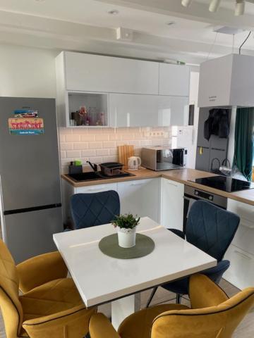 R77 Apartment Downtown - Penthouse Budapest Bagian luar foto