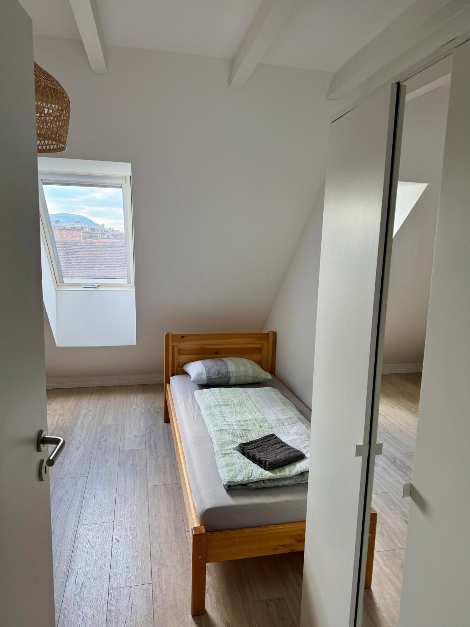 R77 Apartment Downtown - Penthouse Budapest Bagian luar foto